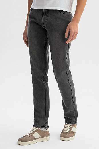 Джинсы прямого силуэта